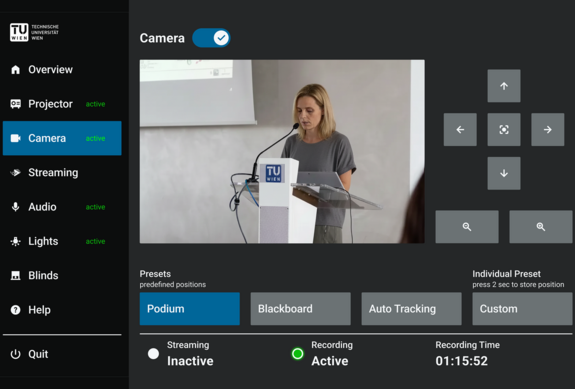 Schnittstelle für ein Kamerasteuerungssystem, Schaltflächen für Kamerawinkel und Aufnahmestatus sind sichtbar.