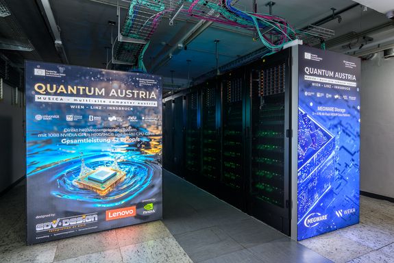 Bild vom Serverraum des MUSICA Supercomputers